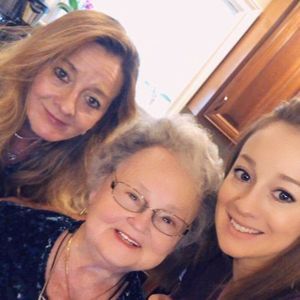 Meet your Posher, Sandy